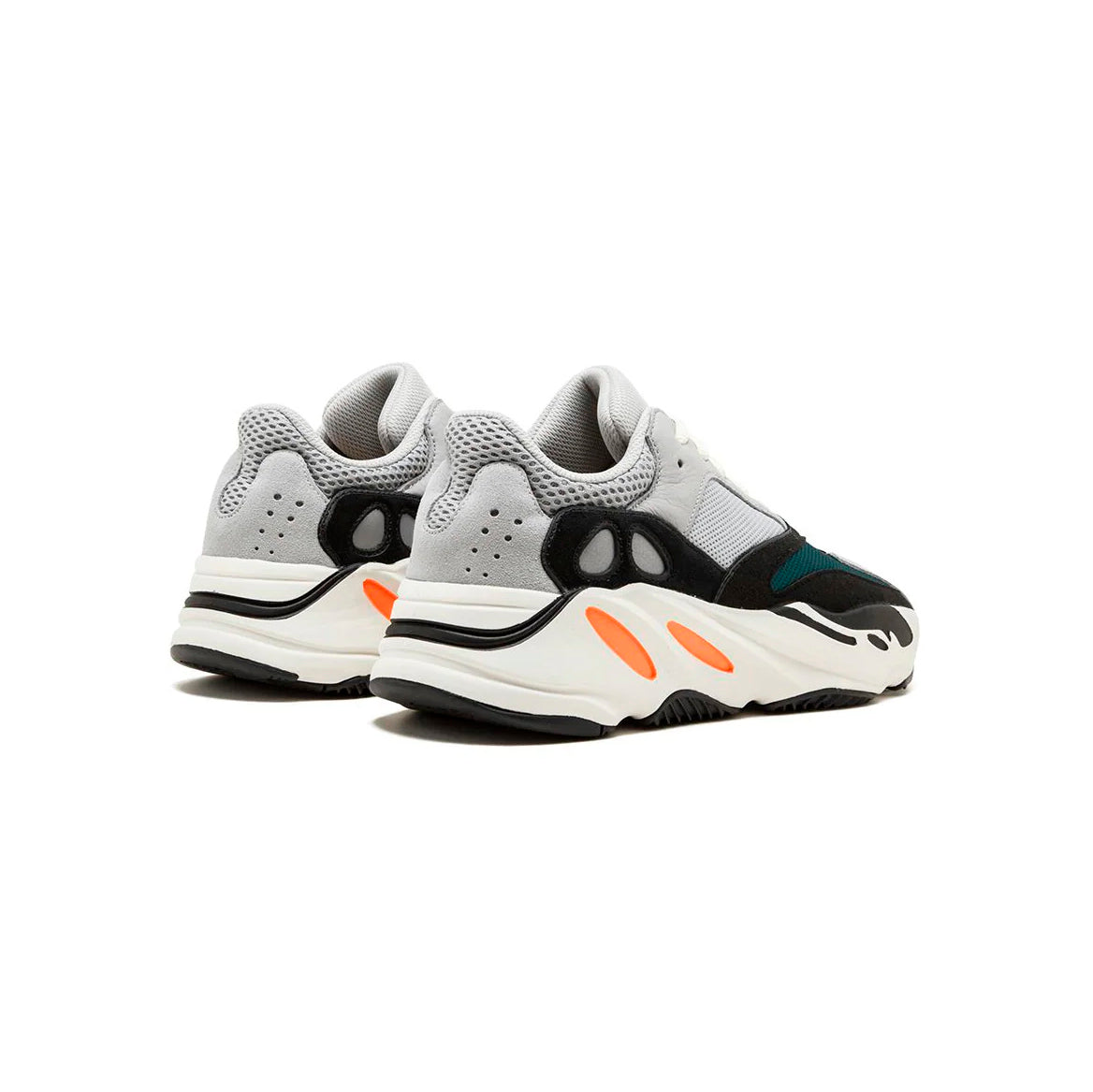 Adidas yeezy wave runner 700 o le nike vapormax hotsell